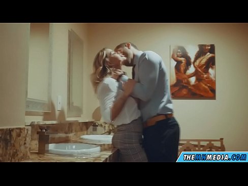 ❤️ Wann eng Busty Blond Iech an engem ëffentlechen Toilette verféiert ❤❌ Schéine Porno op Porno lb.pornma-com.ru ️❤
